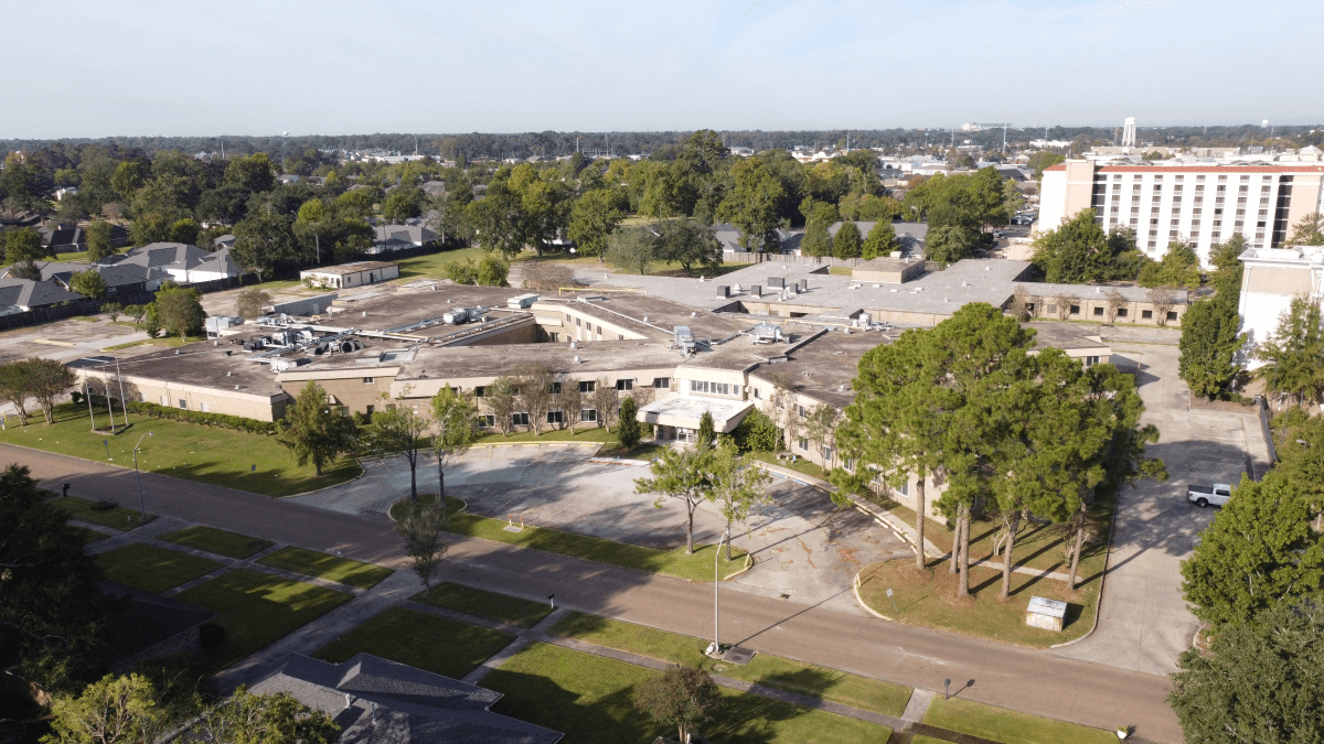 Bunker Hill Medical Center Justin Langlois, CCIM Stirling